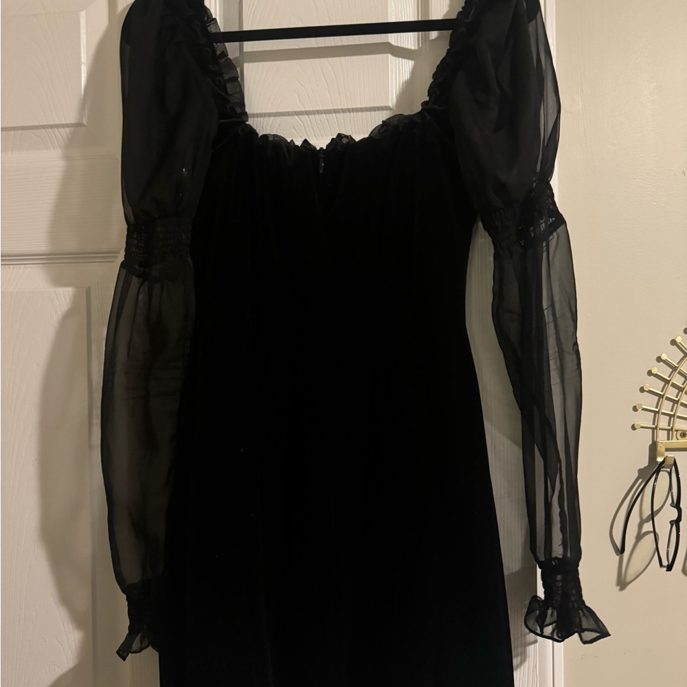 House of CB Syana Elegant Black Velvet Dress with Sheer Sleeves - Picture 5 of 6